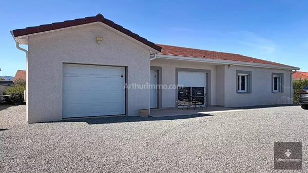Vente                                                      Maison
                        
                     5 pièces                      122 m2                     à Villerest