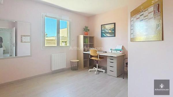 Vente                                                      Maison
                        
                     5 pièces                      122 m2                     à Villerest