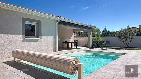 Vente                                                      Maison
                        
                     5 pièces                      122 m2                     à Villerest