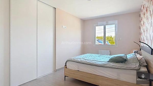 Vente                                                      Maison
                        
                     5 pièces                      122 m2                     à Villerest