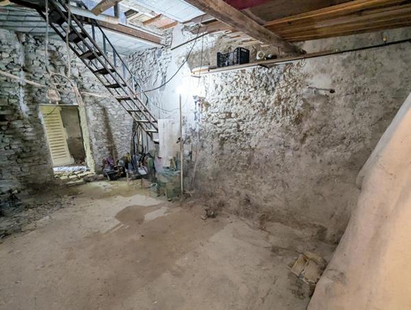 Maison au fil de l'eau entre Fontaine de Vaucluse et Saumane De Vaucluse