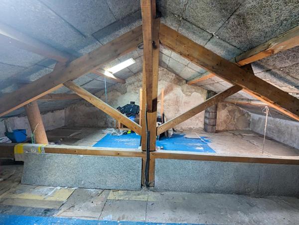 Maison au fil de l'eau entre Fontaine de Vaucluse et Saumane De Vaucluse