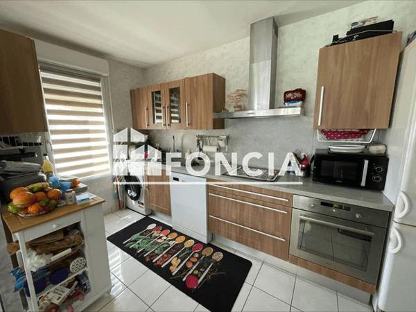 Location Appartement 5 pièces 100 m² - 90 BOULEVARD YVES GUILLOU Caen 14000