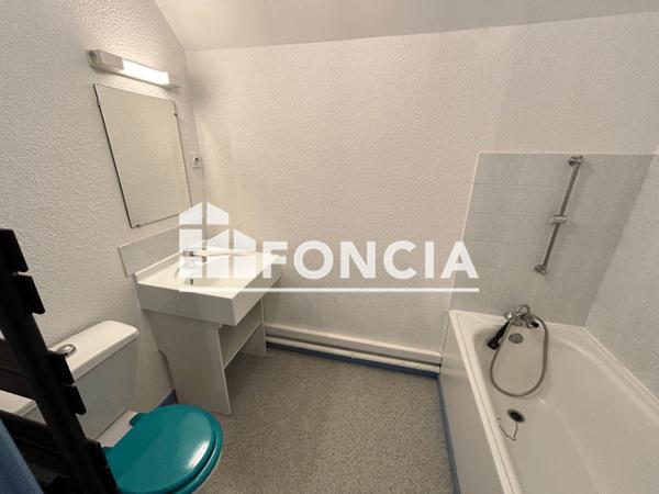Location Studio 22.01 m² - 5 ALLEE DE L'ILE MEABAN Vannes 56000