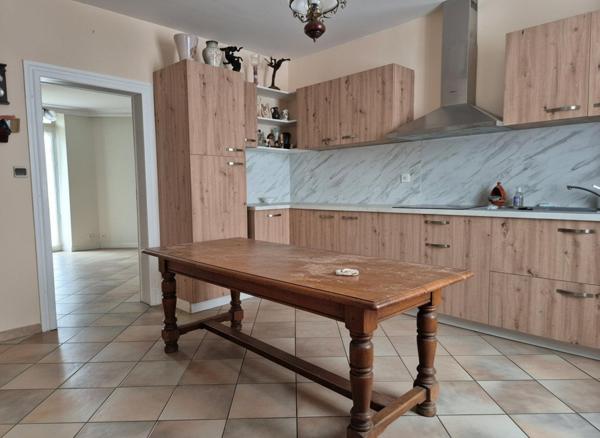 MAISON 8 PIECES DE 177M2