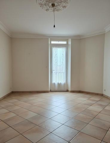 MAISON 8 PIECES DE 177M2