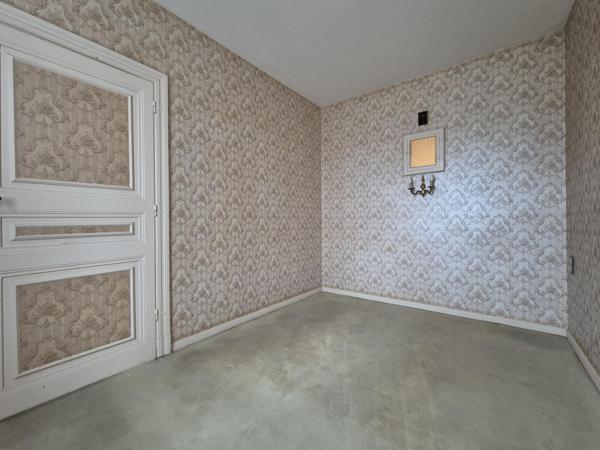 MAISON 8 PIECES DE 177M2