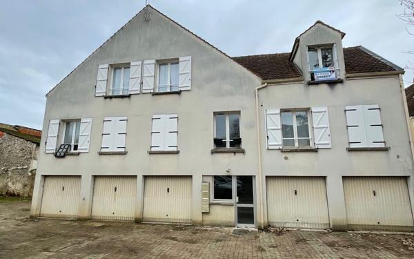 Stationnement à louer    15 m2 Couilly-Pont-aux-Dames