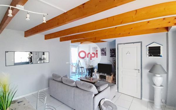 Maison à vendre    3 pièces •  Ambon