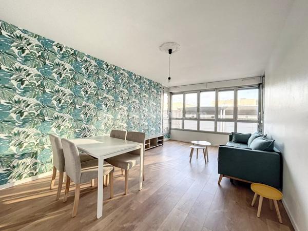 Location                                                      Appartement
                        
                     3 pièces                      72 m2                     à Clermont-Ferrand