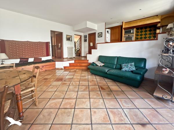 Maison à vendre 595 000 € Marseille 13 6 p 174 m² DPE D
