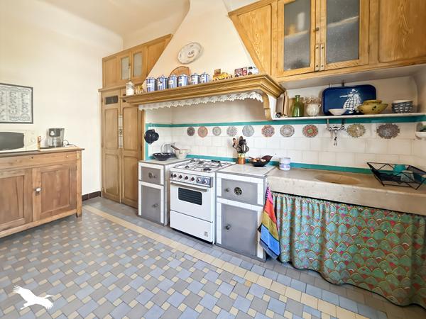 Maison à vendre 595 000 € Marseille 13 6 p 174 m² DPE D