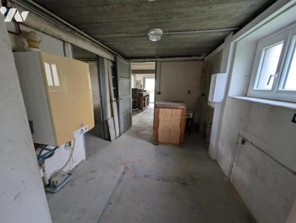 À VENDRE – MAISON DE PAYS EN PIERRE AVEC VUE MER PARTIELLE, CENTRE-VILLE DE PERROS-GUIREC