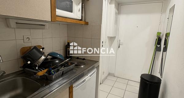 Location Studio meublé 18.9 m² - Saint-étienne 42000