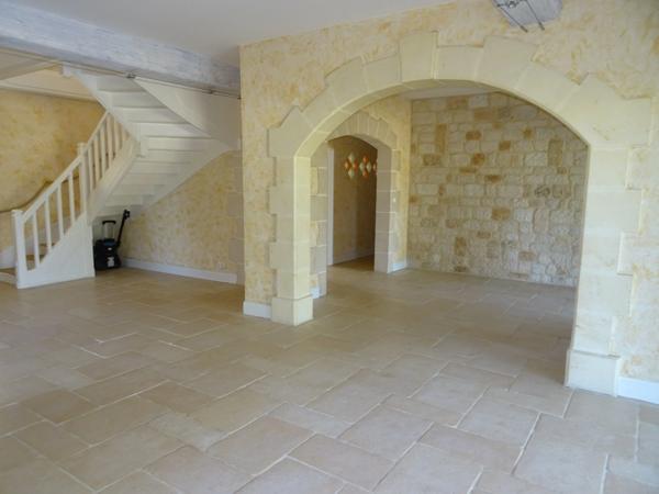 Maison à vendre 8 pièces ROULLET SAINT ESTEPHE (16)