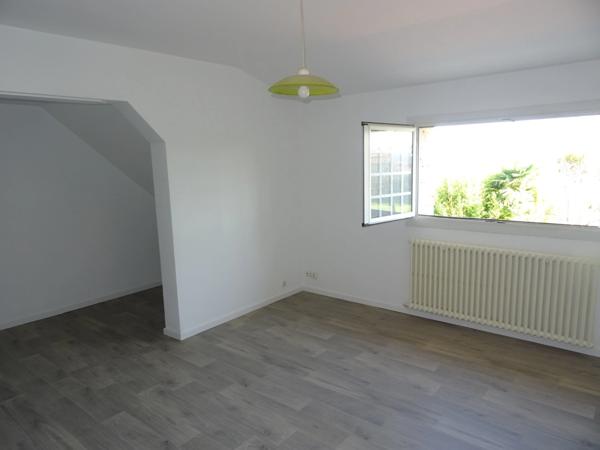 Maison à vendre 8 pièces ROULLET SAINT ESTEPHE (16)