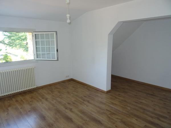 Maison à vendre 8 pièces ROULLET SAINT ESTEPHE (16)