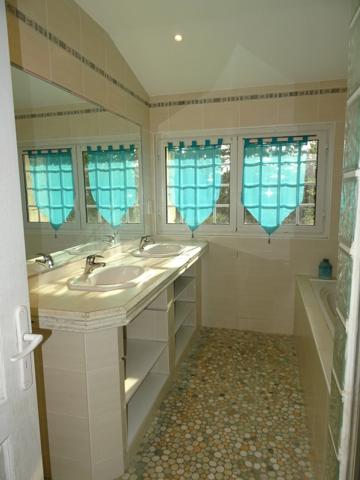 Maison à vendre 8 pièces ROULLET SAINT ESTEPHE (16)