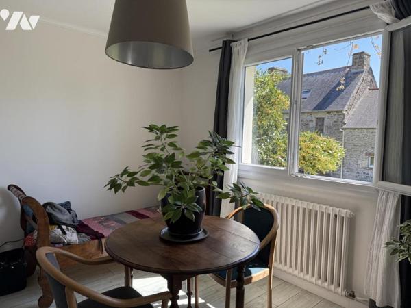 Entre PLOUGUENAST et LANGAST