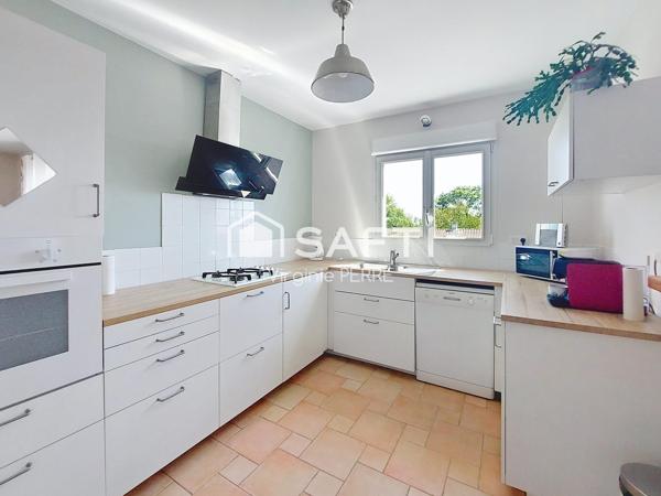 MAISON AVEC UN GRAND GARAGE - 6 PIECES - 150M2 - ROYAN ( 17200)