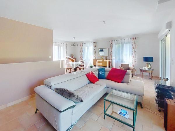 MAISON AVEC UN GRAND GARAGE - 6 PIECES - 150M2 - ROYAN ( 17200)