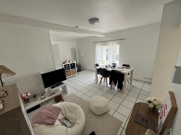Poitiers (86000) TYPE 2 DE 28 M2 LOUE A POITIERS MONTBERNAGE