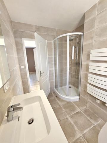 Maison plain-pied 3 chambres avec garage sur un terrain de 1100 m² BRIE (16)