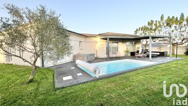 Maison 5 pièces de 127 m² à Castelnau-de-Médoc (33480)