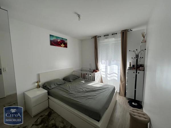 Appartement à louer 4 pièces 76.28m² Corbeil-Essonnes (91100)