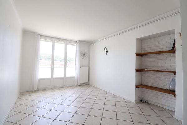 Appartement lumineux avec loggia – Idéal premier achat ou investissement !