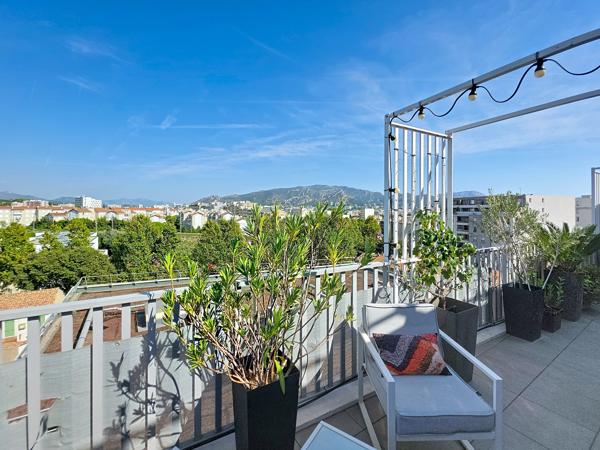 Appartement
         3 pièces
        - 88 m² 309 990 € *