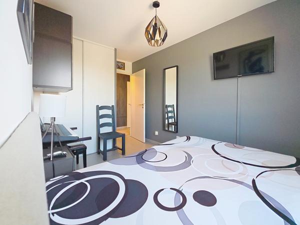 Appartement
         3 pièces
        - 88 m² 309 990 € *