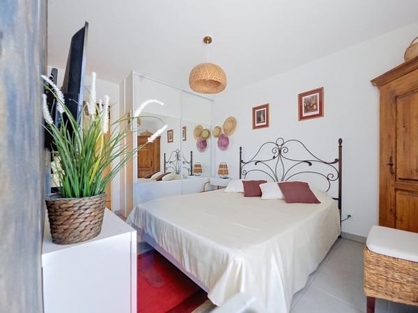 Appartement
         3 pièces
        - 88 m² 309 990 € *