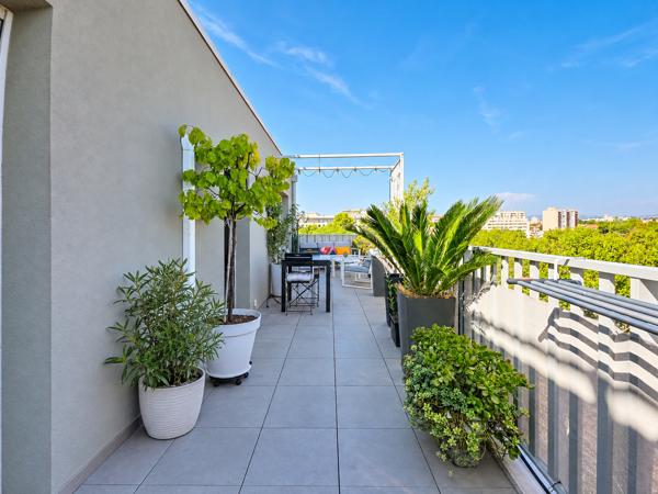 Appartement
         3 pièces
        - 88 m² 309 990 € *