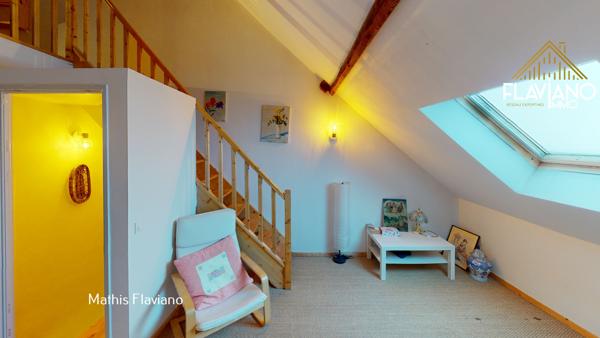 APPARTEMENT -JARDIN - PARKING - PROCHE CENTRE-VILLE 151,09 m2 Barcelonnette (04400)