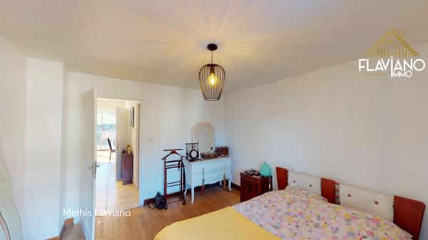 APPARTEMENT -JARDIN - PARKING - PROCHE CENTRE-VILLE 151,09 m2 Barcelonnette (04400)