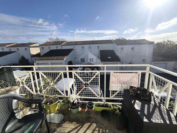 A saisir Appartement 3 pièce(s) 61 m2, place de parking et garage.