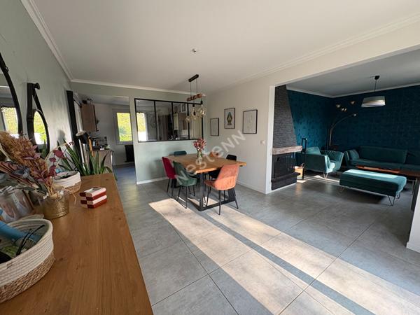 Maison familiale de plain-pied - 4 chambres - jardin - garage - cave