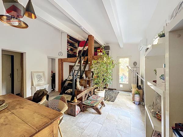 Appartement 2 pièces à vendre à Aix-en-Provence, quartier Bellegarde cv a pied parking et jardin