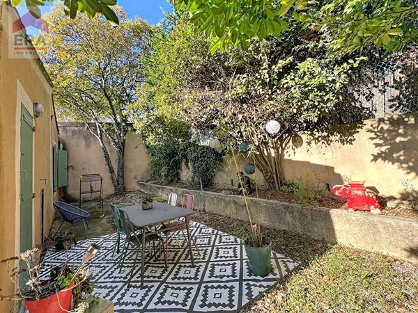Appartement 2 pièces à vendre à Aix-en-Provence, quartier Bellegarde cv a pied parking et jardin