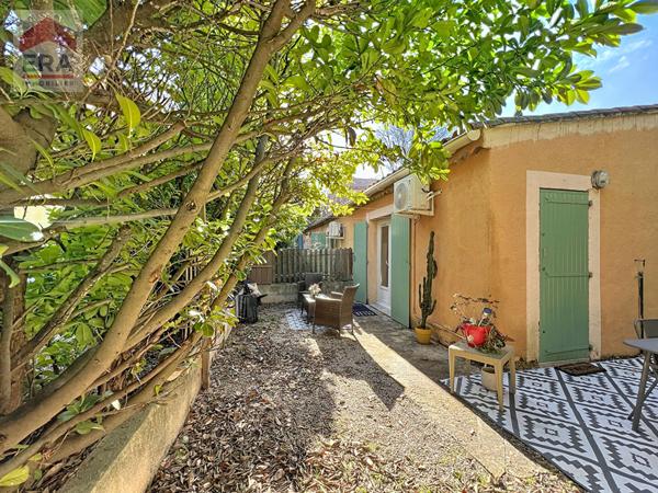 Appartement 2 pièces à vendre à Aix-en-Provence, quartier Bellegarde cv a pied parking et jardin