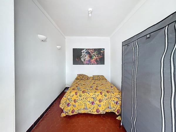 Marseille (13014) magnifique T2 avec grande terrasse vue sur la ville et mer