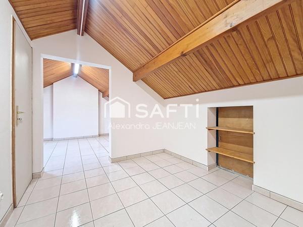 Maison familiale avec deux garages et atelier