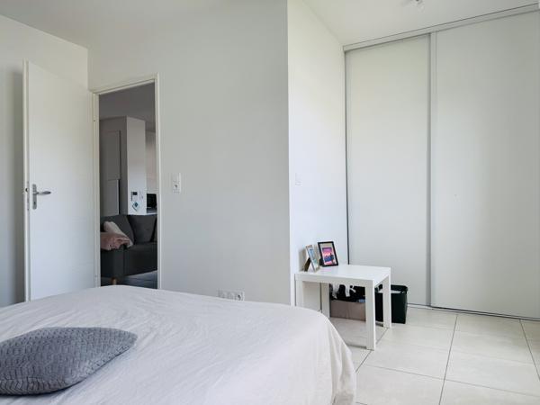 Lormont proche Bordeaux Superbe appartement récent, 39 m² normes PMR