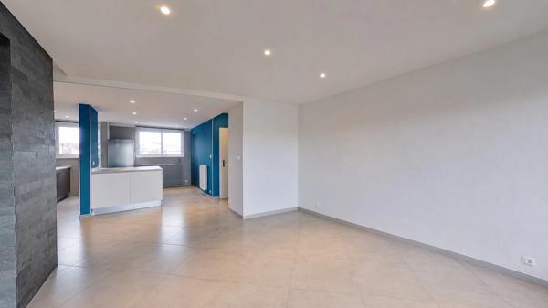 Appartement à vendre 4 pièces SAINT LOUIS (68) a proximité de la frontière - Appartement traversant de 94 m2 avec cave et balcon