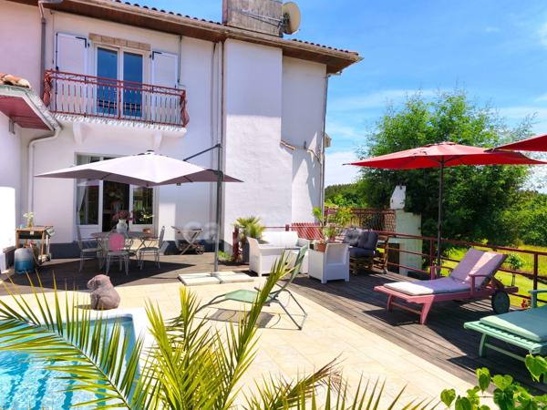 GEAUNE - Une maison de famille entre charme, lumière et art de vivre