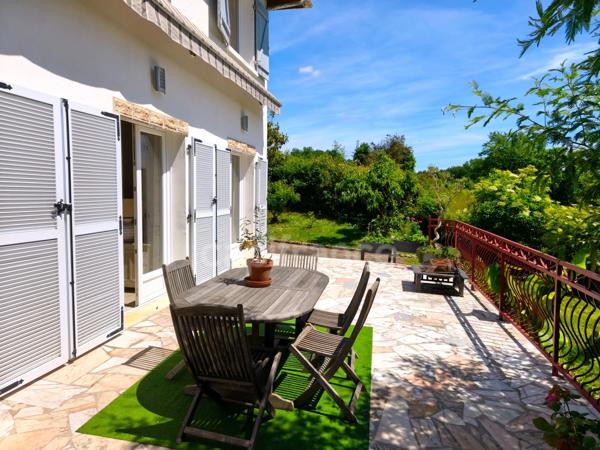 GEAUNE - Une maison de famille entre charme, lumière et art de vivre