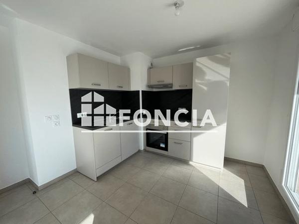 Location Appartement 4 pièces 81.3 m² - 614 CHEMIN DU PONT DES ILES Nimes 30000