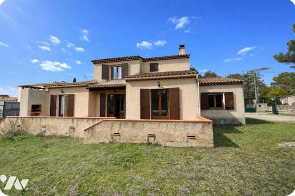 Maison de 140 m² sur 1096 m² terrain clos