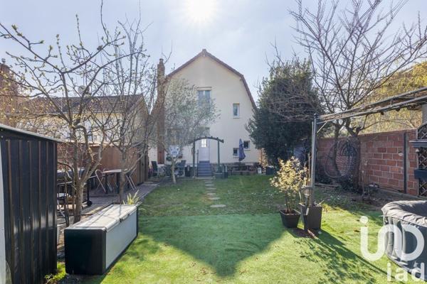 Maison 4 pièces de 74 m² à Saint-Prix (95390)